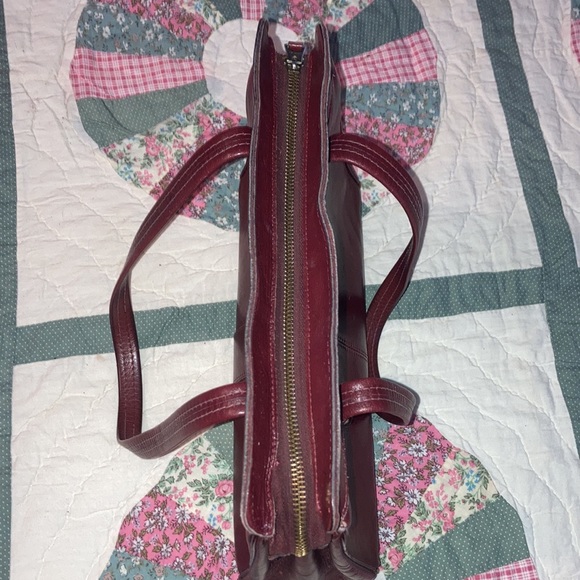 Leather purse appx. 12 x 9 x 4”, 1st pics outside light, unsewn zipper $19 - Picture 11 of 11